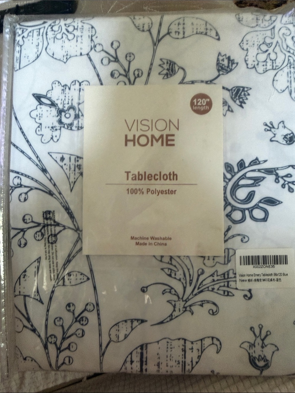 NWB/ Classic Floral Print Tablecloth in White and Blue … Shelf - Picture 4 of 5